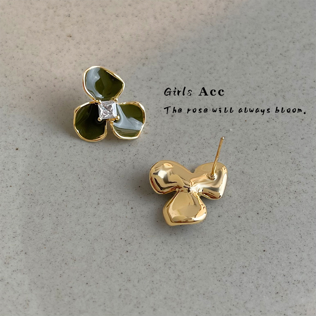 1_0003_耳语场景新水印 拷贝 4.jpg