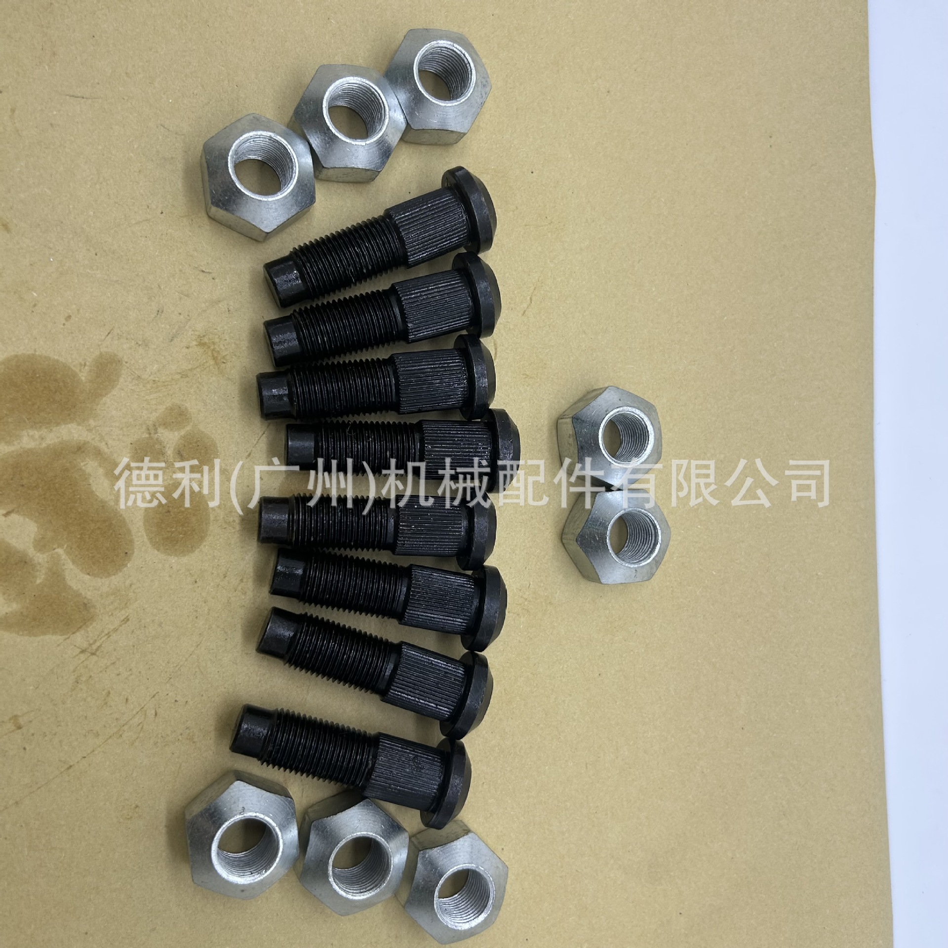 山猫轮毂螺丝