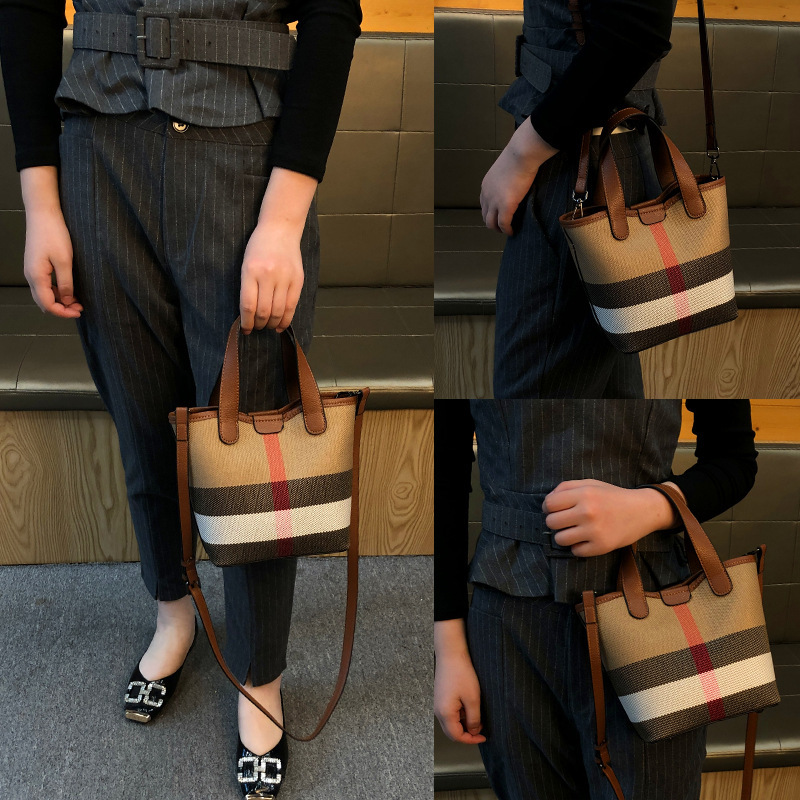 Super Trendy Light Luxury Plaid Fashion Bucket Bag for Women 2025 New Model Versatile High-End Handbag Shoulder Crossbody Bag