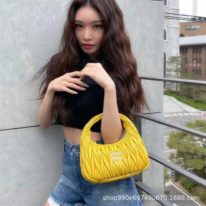 缪miu褶皱小羊皮饺子包千金小姐HOBo腋下包迷你单肩斜跨月牙包女|undefined