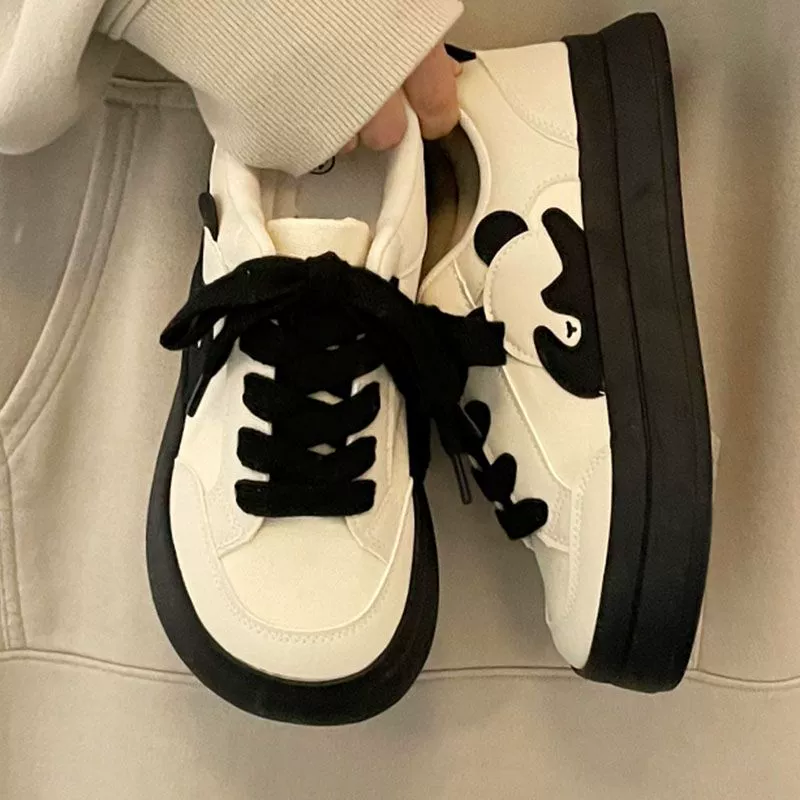Женские кроссовки с пандой на толстой подошве, новинка 2023 года, повседневные универсальные корейские нишевые шикарные студенческие белые туфли для женщин