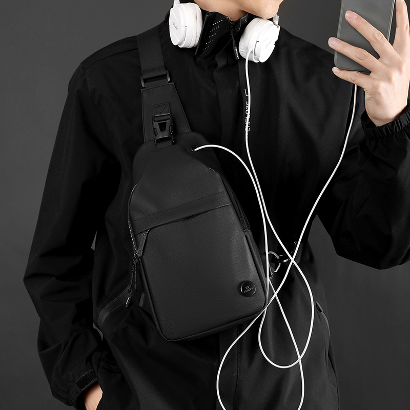 WEPOWER nuevo tipo de bolso de pecho para hombres, bolso de hombro ligero impermeable, interfaz de carga USB multifuncional, bolso de pecho