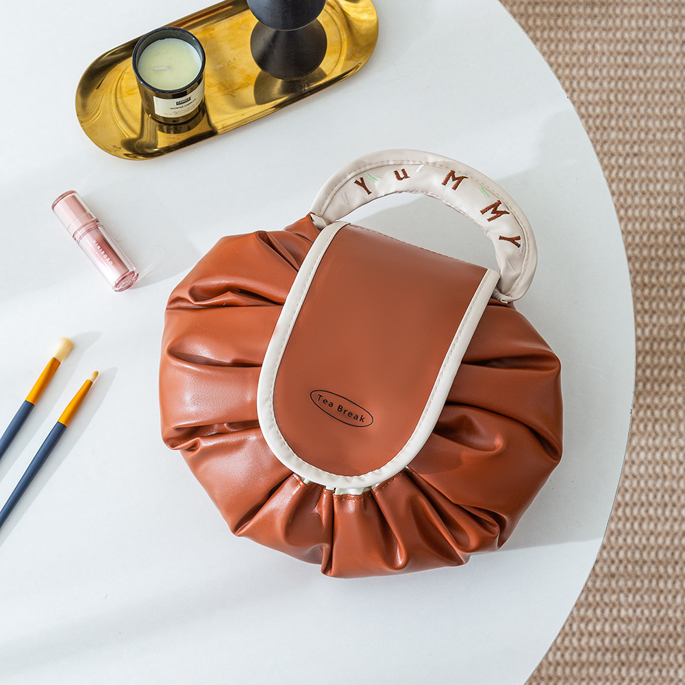 Bolsa de maquillaje de lujo ligera de alto nivel, bolsa de lavado de la mujer, bolsa de mano de gran capacidad, almacenamiento portátil a prueba de agua