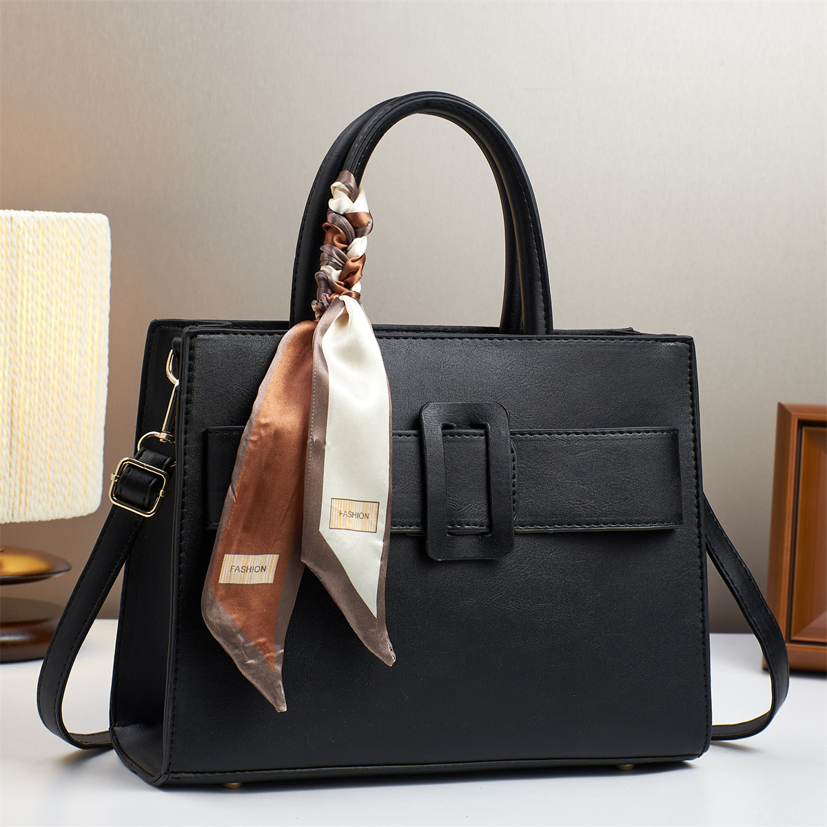 2025 marca bandolera de todo fósforo para mujer nuevo estilo de gran capacidad, sensación de alta gama, bolso de la madre, bolso de mediana edad