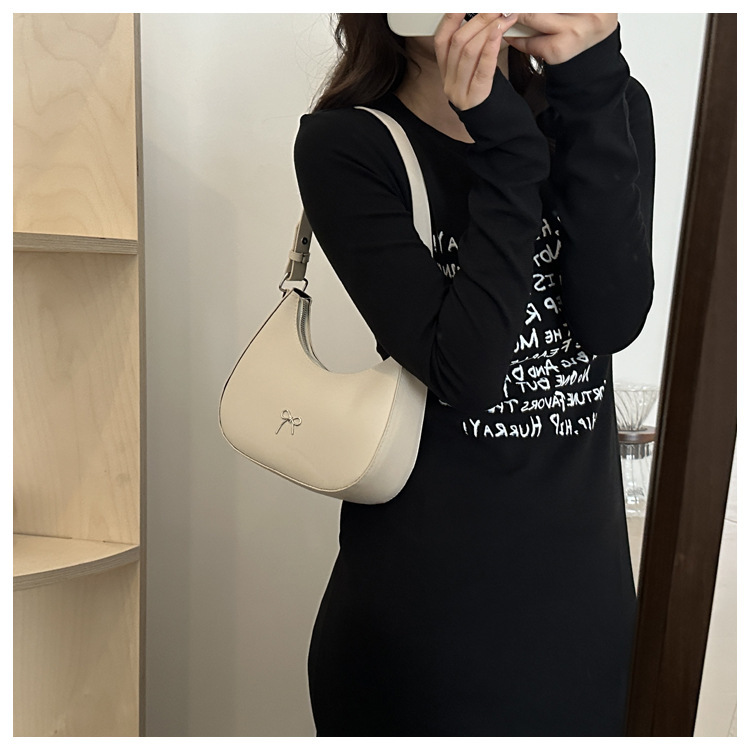 450g Weight Nylon Lining Material Zipper Closure Type Single Shoulder Strap Strap Type Shoulder Bag Bags Type Daily Occasion Pu Leather Material Solid Color, Bow Knot Pattern All Seasons Season Women's Gender Sewing Thread Design Streetwear Style Square Shape Large Size Women's Large Pu Leather Solid Color Bow Knot Streetwear Square Zipper Shoulder Bag 9