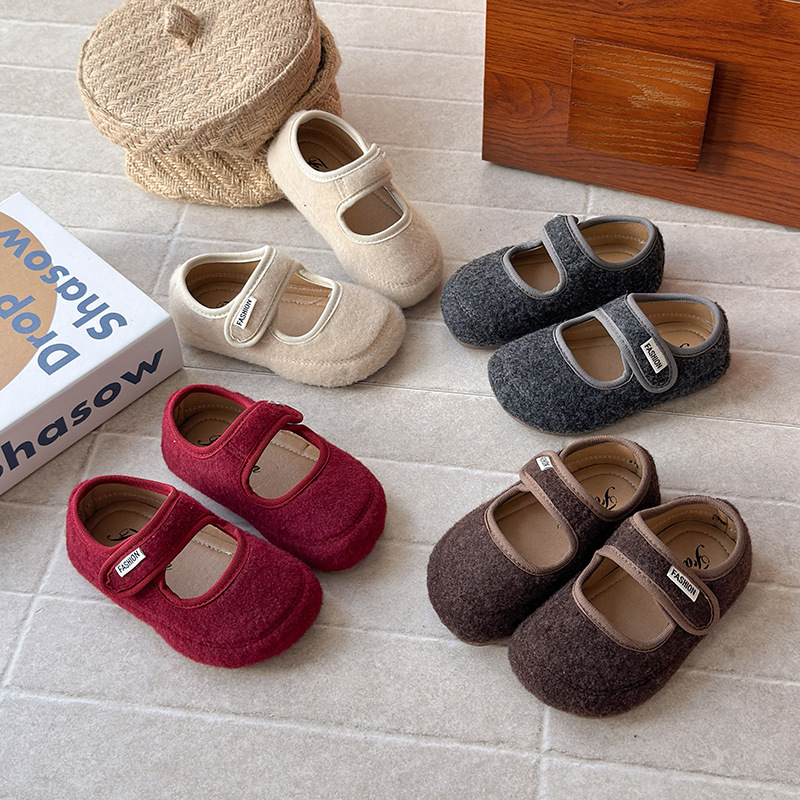 ins法式毛毡小皮鞋2025秋季新款韩版女童复古磨砂公主鞋软底单鞋