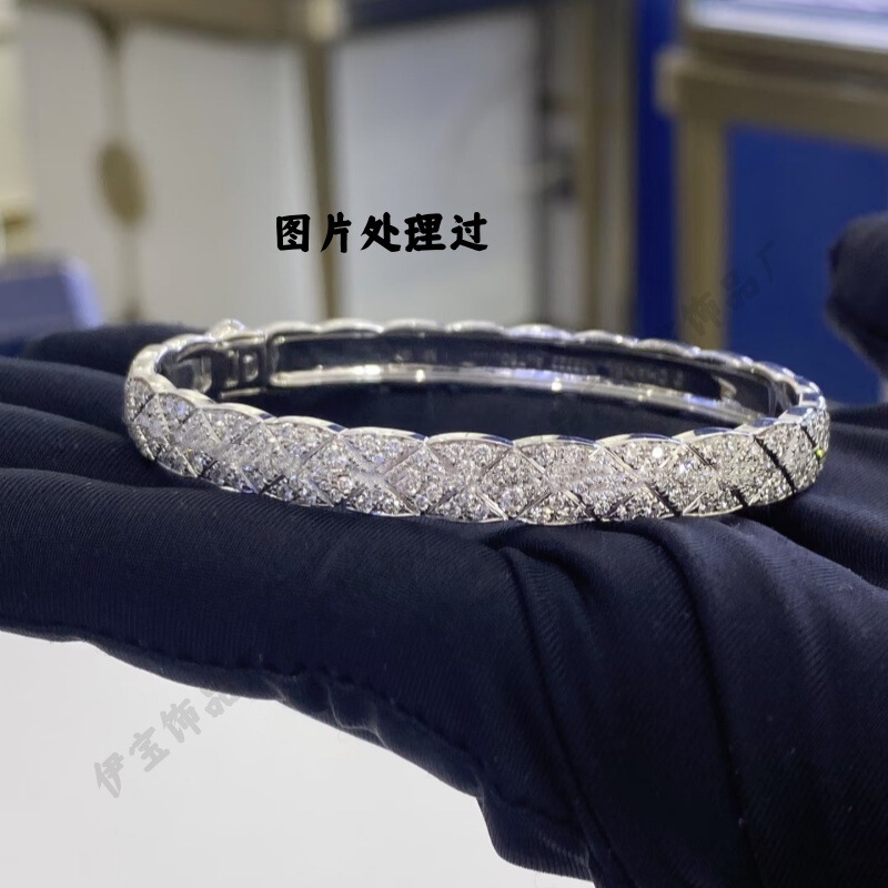 Coco Wide Version Diamond-Studded Bracelet with Thick 18K Rose Gold, Gold, and Platinum Plating, Diamond Pattern, Chanel-Style Diamond Bracelet Coco Wide Version Diamond-Studded Bracelet with Thick 18K Rose Gold, Gold, and Platinum Plating, Diamond Pattern, Chanel-Style Diamond Bracelet