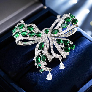 Generous palace style luxury full zirconium bow pendant brooch for women emerald zircon sweater coat high level pin