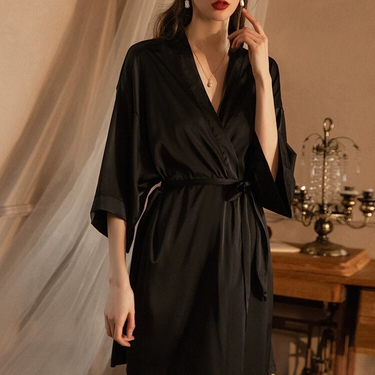 Sexy Silk Women's Bathrobe Bridal Gown Ice Silk Loose plus size Pajamas Home Clothes Short Sleeve Summer Pajamas Simulation