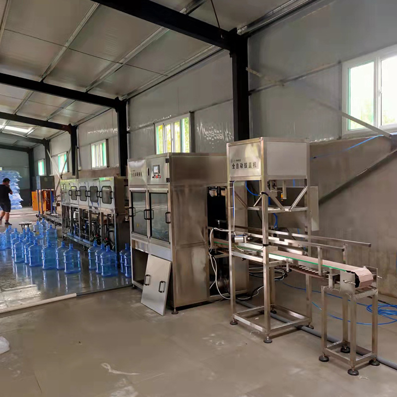 Maquinaria de llenado de agua de barril de agua pura línea de producción de equipos de llenado de agua de barril grande
