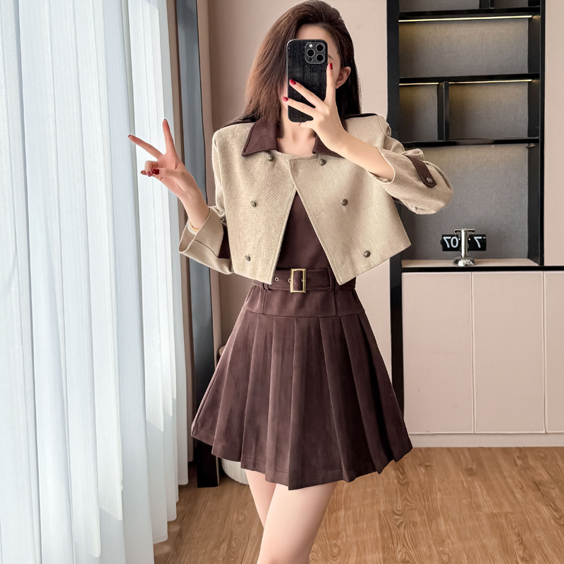 女装2025秋冬十三新款小香风外套加吊带连衣裙两件套鹿皮绒裙套装