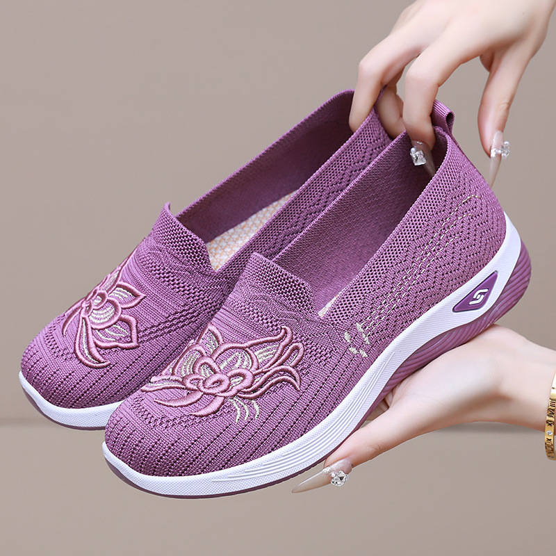 Zapatos mujer verano nuevo estilo zapatos de madre transpirables viejos zapatos de tela de Beijing zapatos de malla de un pie suela suave zapatos casuales cómodos