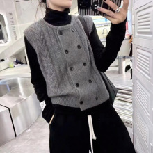 2025秋冬设计感满满麻花双排扣圆领针织背心女叠穿内搭无袖马甲