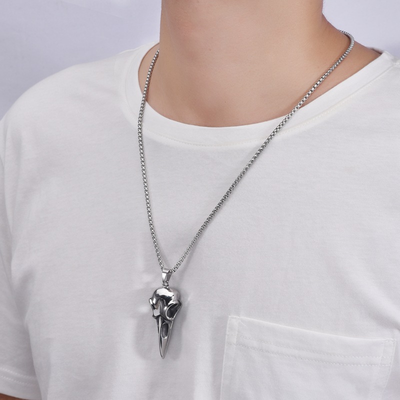 1 Piece Quantity Holiday, Daily Occasion Titanium Steel Material Punk Crow Geometric Titanium Steel Polishing Unisex Pendant Necklace