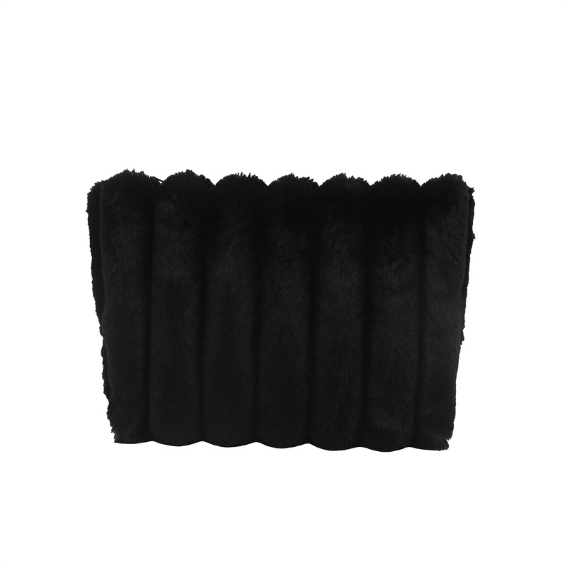 Otoño y invierno nicho versátil nuevo peluche 2024 nuevo este año popular bolso de cambio bolso de mano bolso de mujer