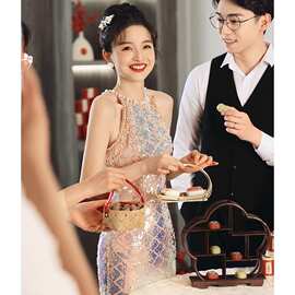 人鱼姬色订婚晚礼服2026秋新款法式挂脖亮片高级感鱼尾新娘敬酒服