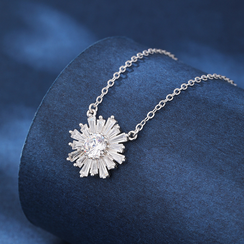 Girasol S925 Collar de plata esterlina Mujer Lujo ligero Moda de nicho Diamante Copo de nieve Colgante de cadena de clavícula Regalo de San Valentín