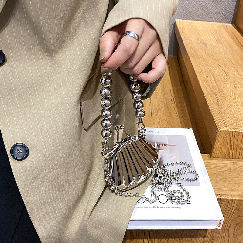 High end Mini Pearl Chain Handheld for Women 2023 New Small Stand One Shoulder Crossbody Shell Blessing Bag_voghion.com