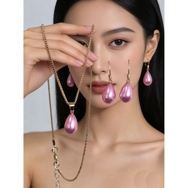 Japanese and Korean style minimalist pearl earrings for women, retro teardrop style, elegant and sophisticated earrings, unique design, trendy new style.