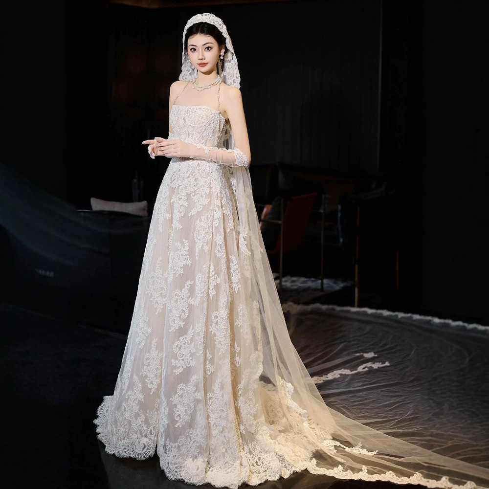 French-Style Light Wedding Dress with Vintage Lace, High-End Strapless Design, Forest-Themed, Elegant Small Train, and Reception Gown