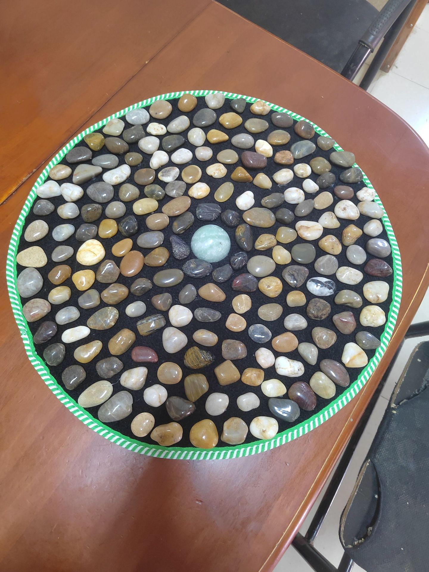 足裏マッサージマット玉石地マット雨花石足マット石指押さえ板家庭用ツボ足治療足マット