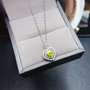 Factory wholesale explosions natural olivine pendant S925 silver inlaid main stone 5*5 selling Europe and the United States a generation of hair