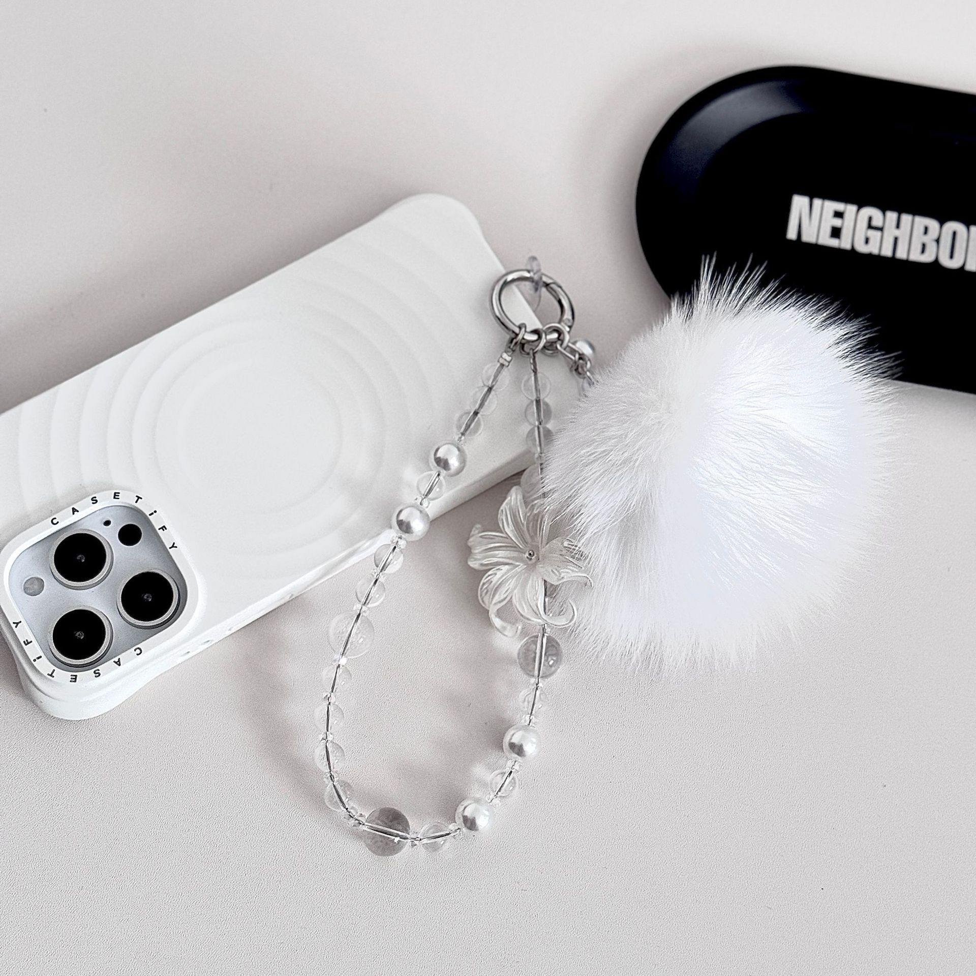 Originalmente, el cabello de pelo de zorro de gran tamaño para teléfonos móviles, cuentas de cristal transparentes, bolsas colgantes, colgantes de llaveros de automóviles