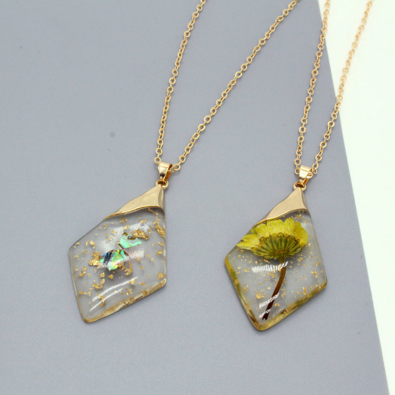 fashion simple resin gold leaf dried flower pendant necklace