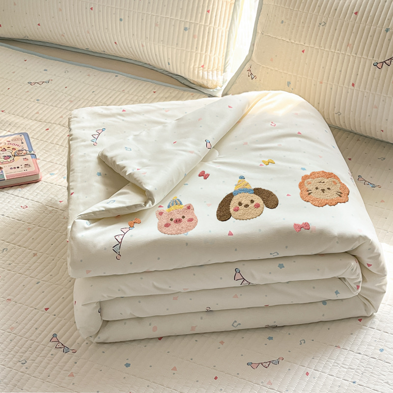 Toalla de dibujos animados bordada colcha fresca de verano lavable a máquina para niños de verano