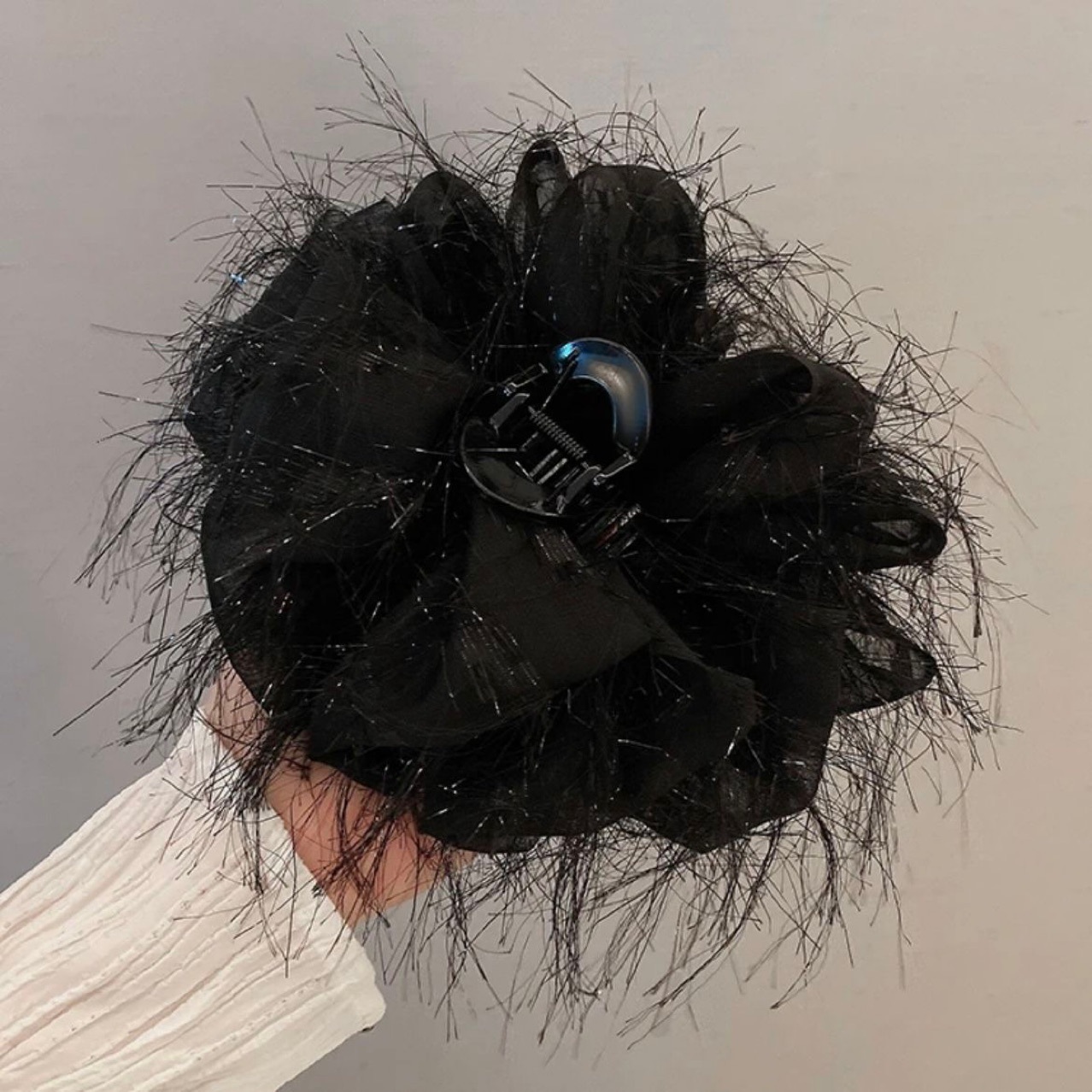 TikTok Internet Hot Hot Ostrich Feather Clip Temperament Super Fairy Hair Shark Clip Female Head Hair Clip Headwear