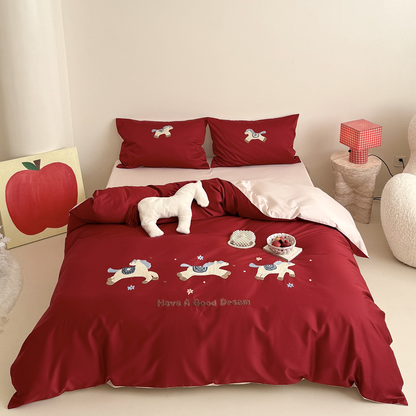 100S toalla de algodón bordada de algodón puro cuatro piezas conjuntos de tres piezas para dar la bienvenida a la cama del año del caballo rojo festivo