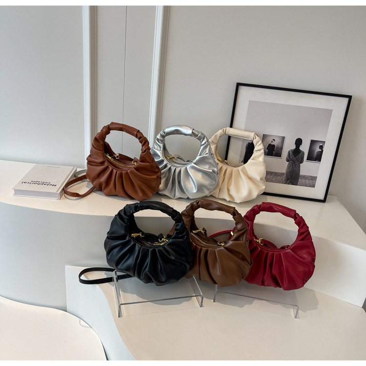 Cloud pleated for women in 2024, new underarm bag, single shoulder crossbody, niche texture, versatile, Korean version_voghion.com