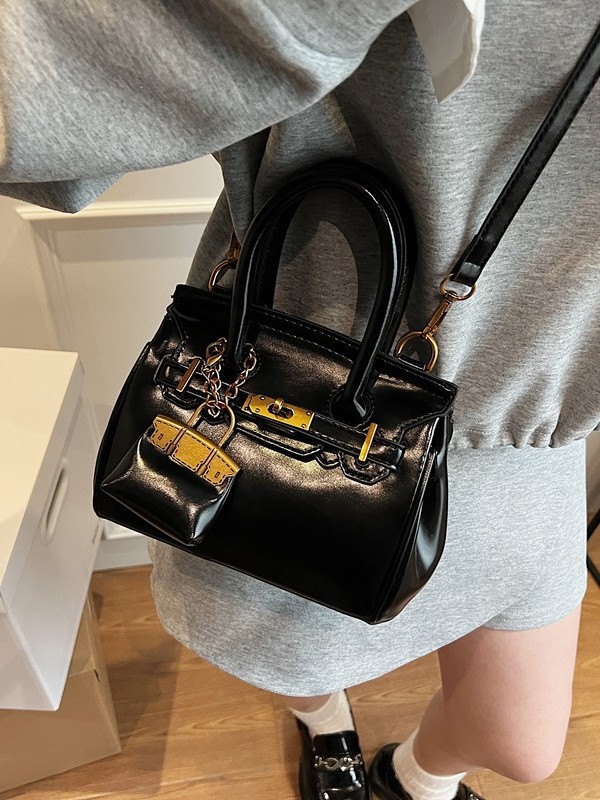 Bolso para mujeres 2025 nuevo cross-border multifuncional retro mochila de hombro nicho bolso de oro de lujo ligero