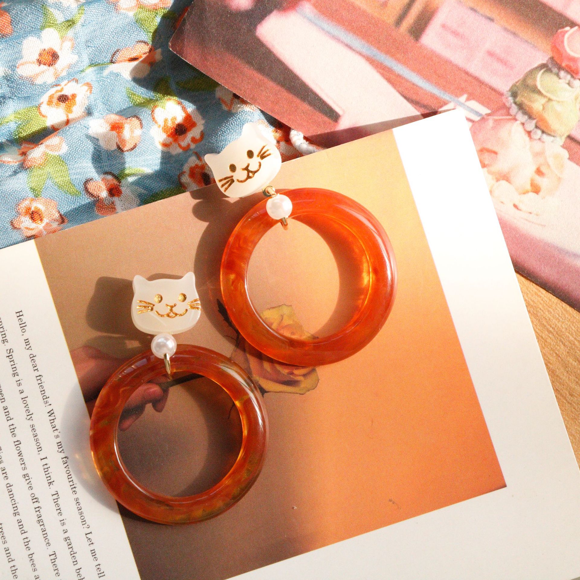 Japanese retro cute amber geometric earrings