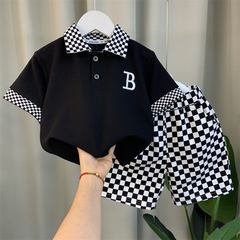 男の子のごろつきのかっこいいpoloのシャツのスーツの24新型の子供の洋気の流行の半袖の男の子の赤ちゃんの夏服は街の服を揚げます。