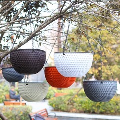 ハチの巣の吊り下げの植木鉢の藤はプラスチックのヨーロッパ式の吊り下げの鉢の室内の吊り下げのかごの吊り下げ式の樹脂の植木鉢を編みます。