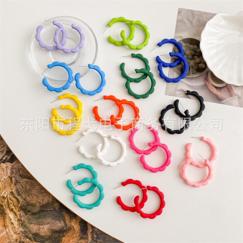 Fashionable classic retro design cute earrings