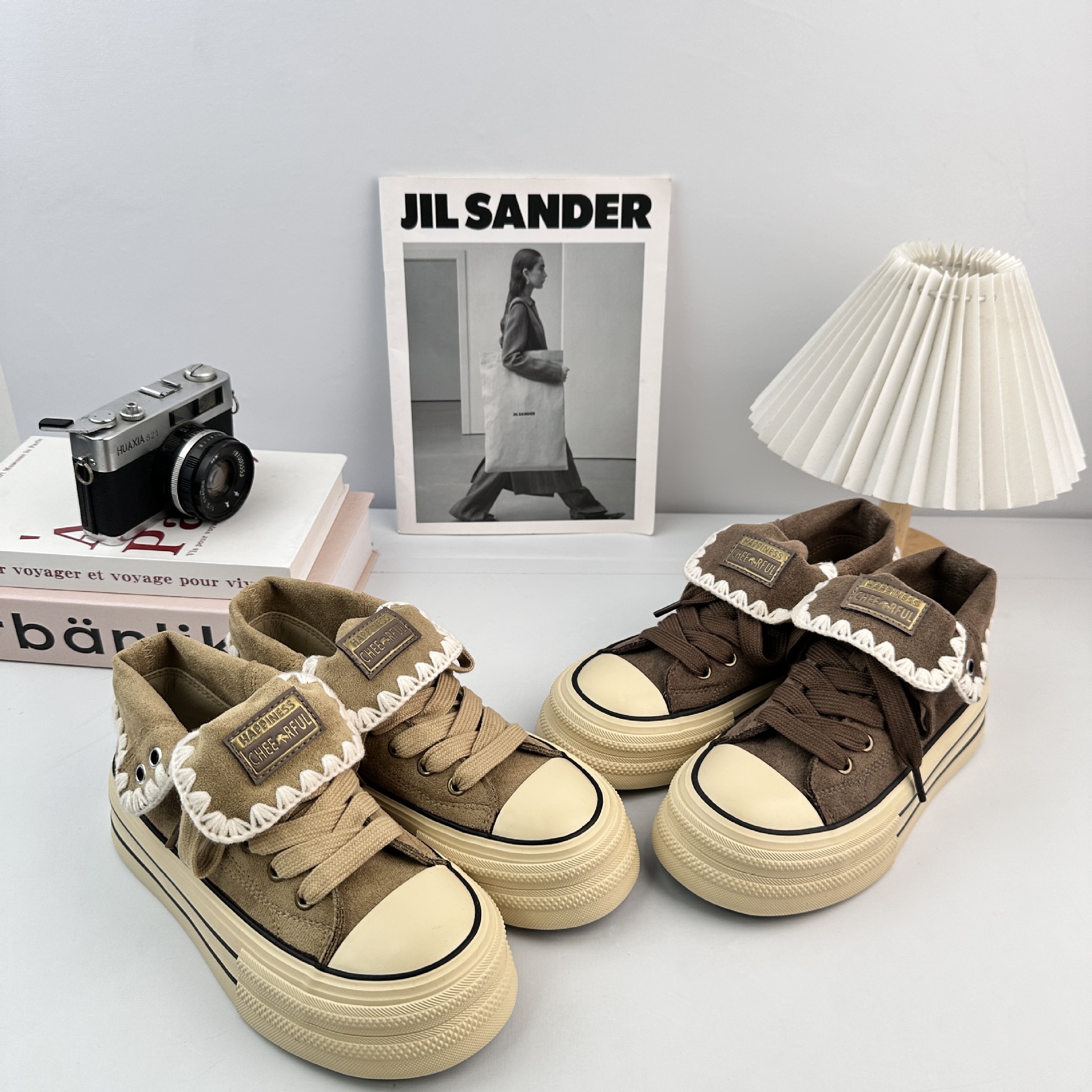 Zapatos de lona de caída de fondo grueso para mujeres, 2025 estilo coreano de zapatos de skate de alto nivel, zapatos de mujer image 1