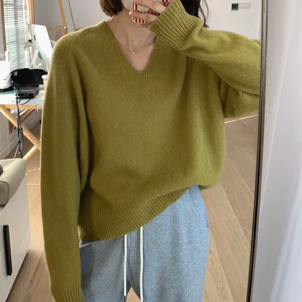 Short V-Neck Knit Sweater, Women's Spring-Autumn, Soft Body-Friendly, One Size