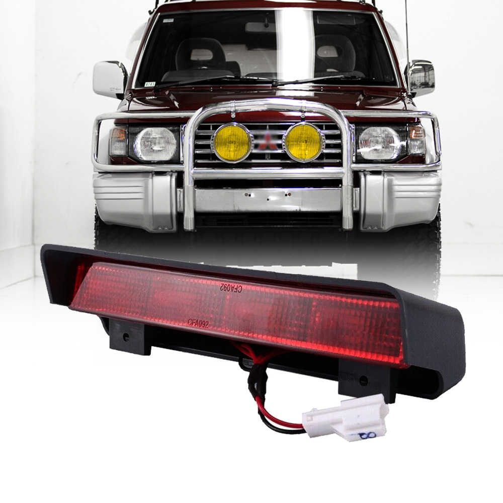 Aplicable a Mitsubishi Cheetah Black King Striker V31 V32 V33 Luz de freno de alto nivel Luz de advertencia trasera Luz de parada