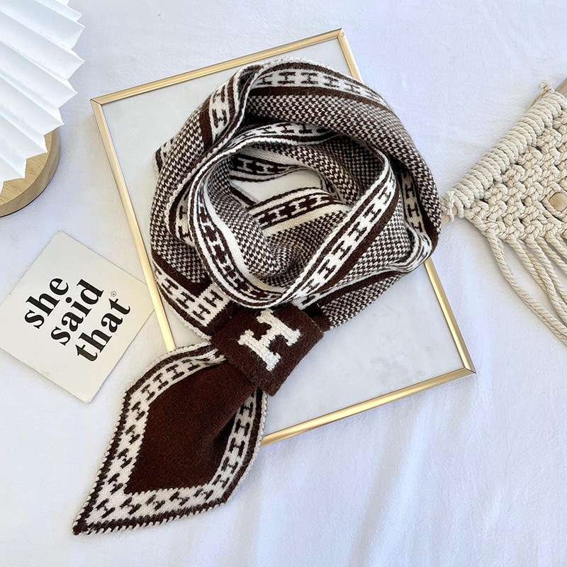 Nuevo tipo de bufandas cruzadas coreanas de otoño y invierno de ajedrez de punto de cuadros perezosos perforación bufandas de cuello