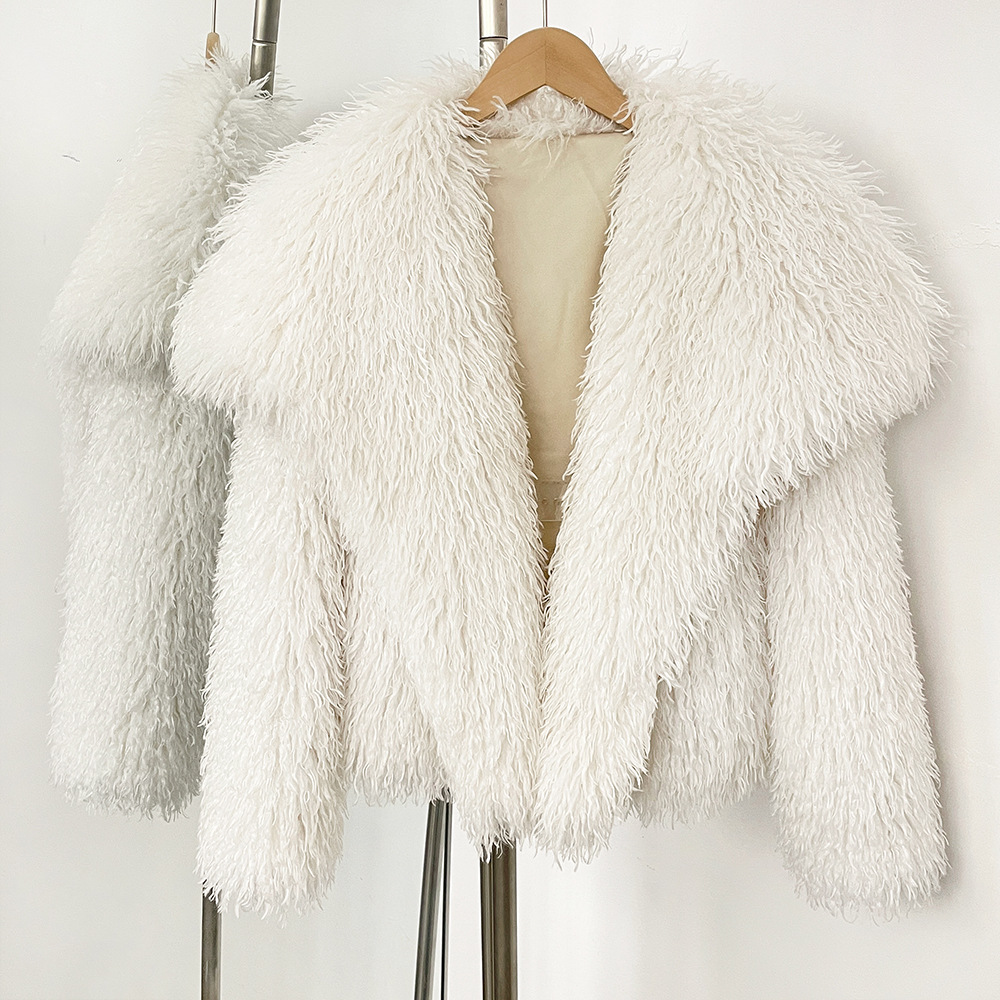 Damenbekleidung Kurzmantel Imitation Strand Kunstpelzmantel Kurzjacke Modischer Faux Shearling Kragen Winter Oberbekleidung Elegant Casual Style_voghion.com