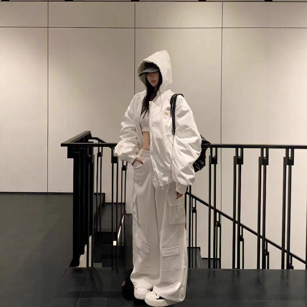 Street-Style High-End Casual Sports Suit for Women in Autumn and Winter, Loose and Fashionable Sweatshirt Jacket, Workwear Wide-Leg Pants Two-Piece Set