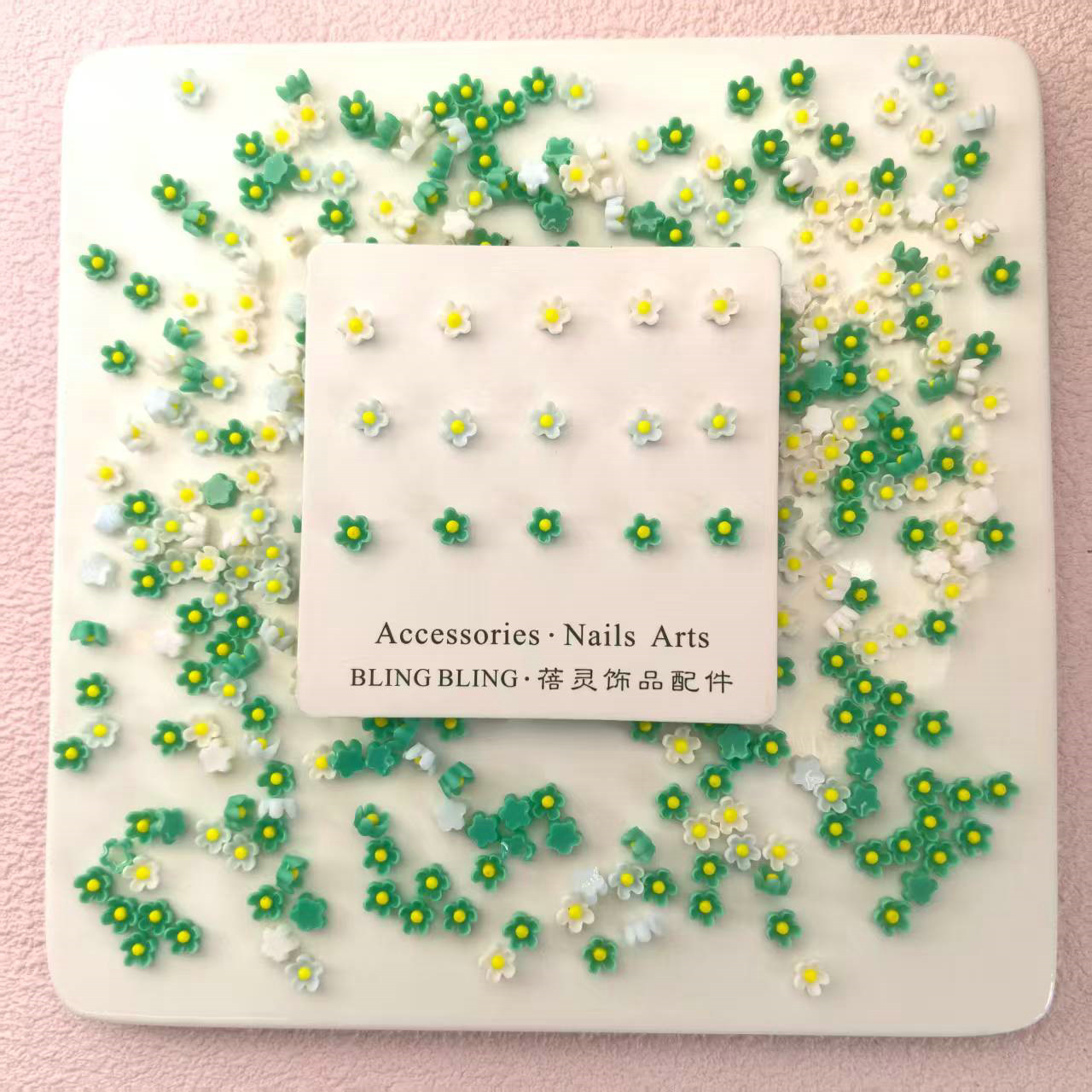 白蓝绿小花美甲饰品06.jpg