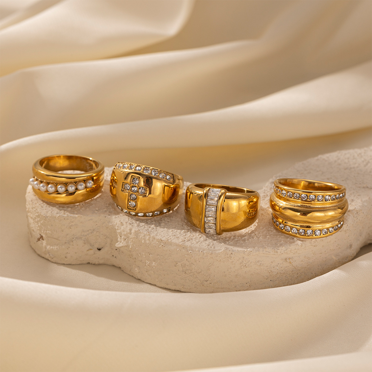 Anillo de acero inoxidable TENA, lujo ligero, nicho, moda, anillo de zircon, joyas transfronterizas.