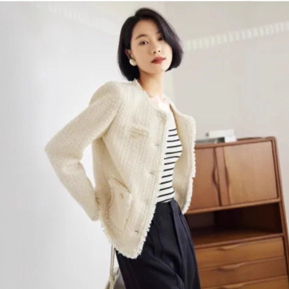 European Early Autumn Tweed Short Jacket for Women 2025 Autumn New Elegant Commuter Top