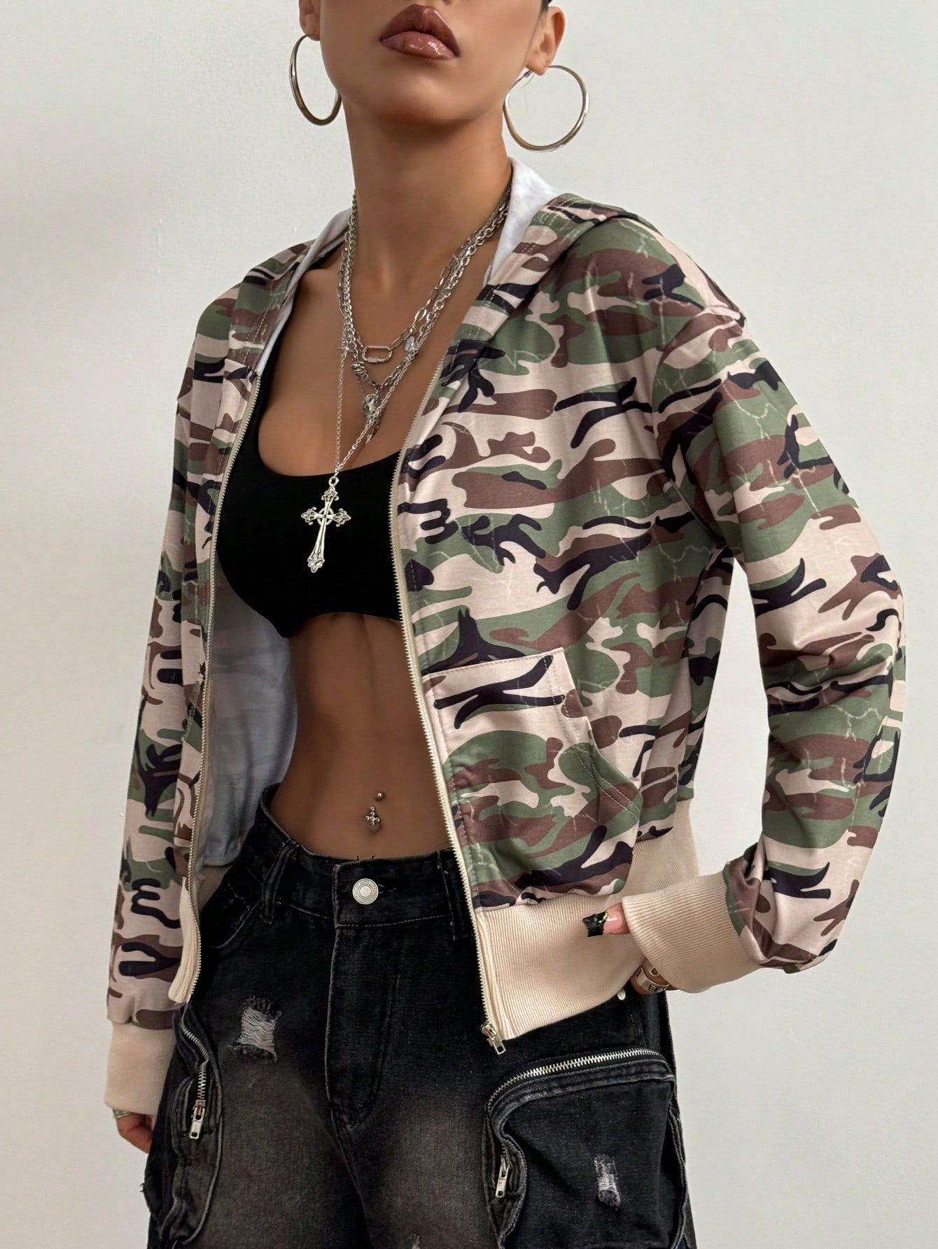 Women's Slim Fit Camo Hooded Zip-Up Jacket - Military Green, Long Sleeve, Stretch Polyester-Spandex Blend, Streetwear & Commuter Style_ecoleips.com