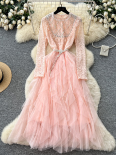 ��ʽ�ع������Ƭ�ٽz�L��ƴ�ӽ��������W�������B��ȹ���b��ɫ