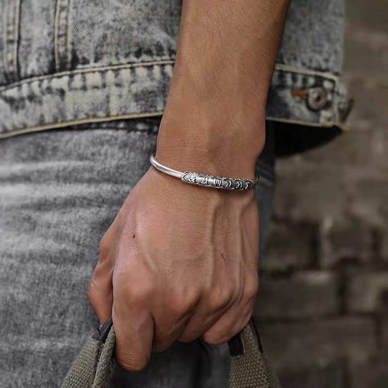 Six-character Mantra Bracelet For Men Silver Plated Open Bangle_voghion.com