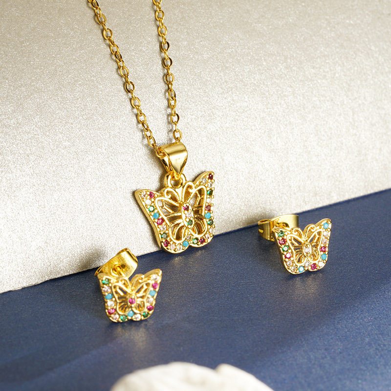 Collar de oro de arena transfronteriza de Vietnam estilo europeo y americano micro colorido de mariposa de mariposa pendientes de bronce dorado para mujeres joyas no se desvanecen